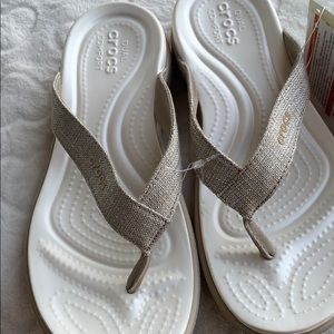 Women’s crocs Capri V shimmer flip